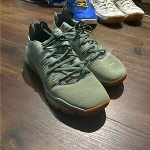 Under Armour Olive Green Curry low 4